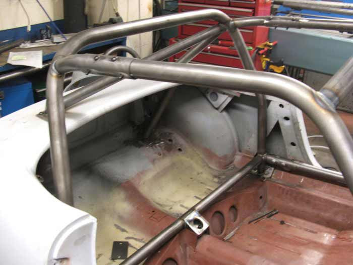 ALFA ROMEO Spyder (`63) Historic T45 roll cage kit. MS UK Compliant to Appendix K