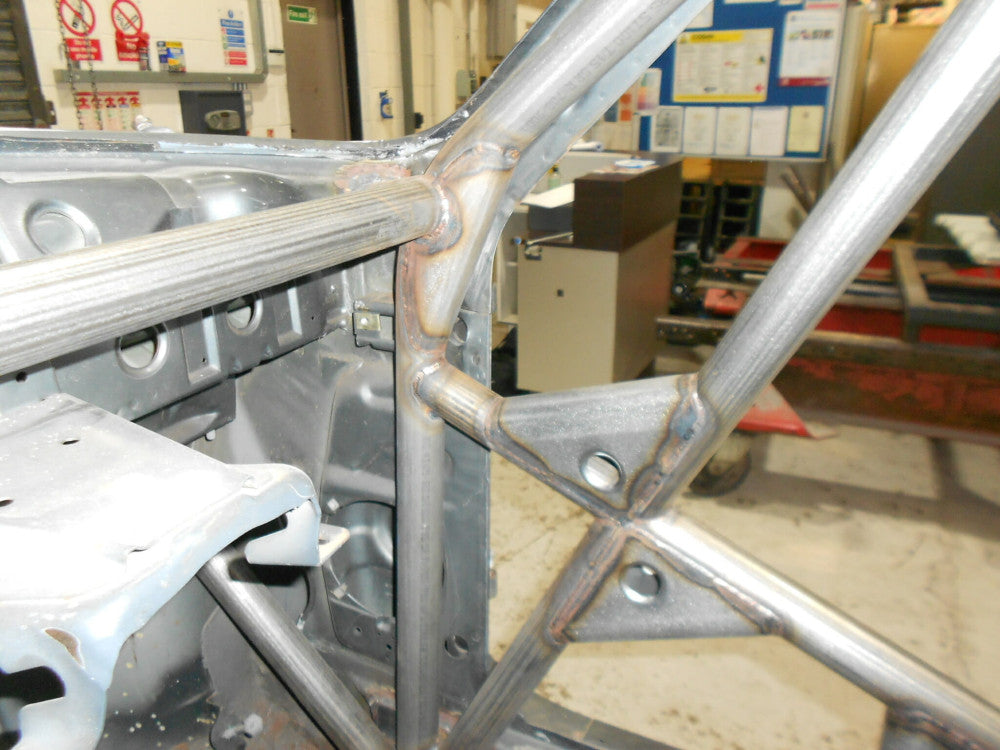 BMW E30 25CrM04 Multipoint roll cage. FIA / MSUK certificated