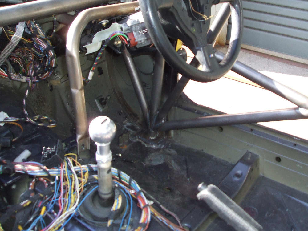 BMW E36 2dr Step 2 International Multipoint T45 roll cage kit. FIA Certificated