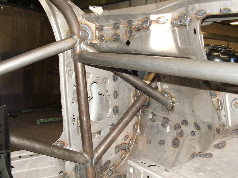 BMW E36 + M3 2dr International Multipoint T45 roll cage kit. FIA Certificated