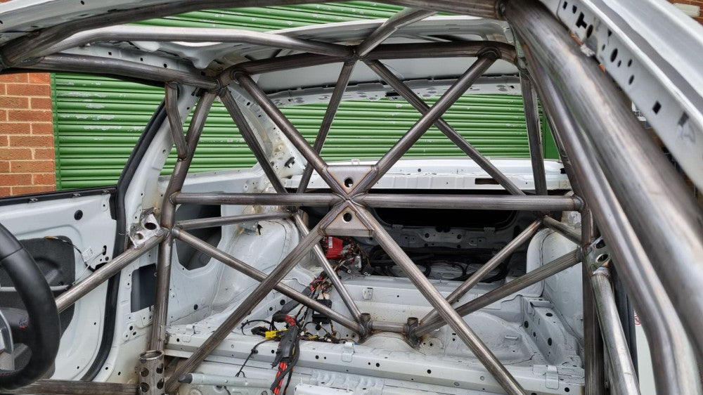 BMW M2 F87 Multipoint T45 roll cage kit