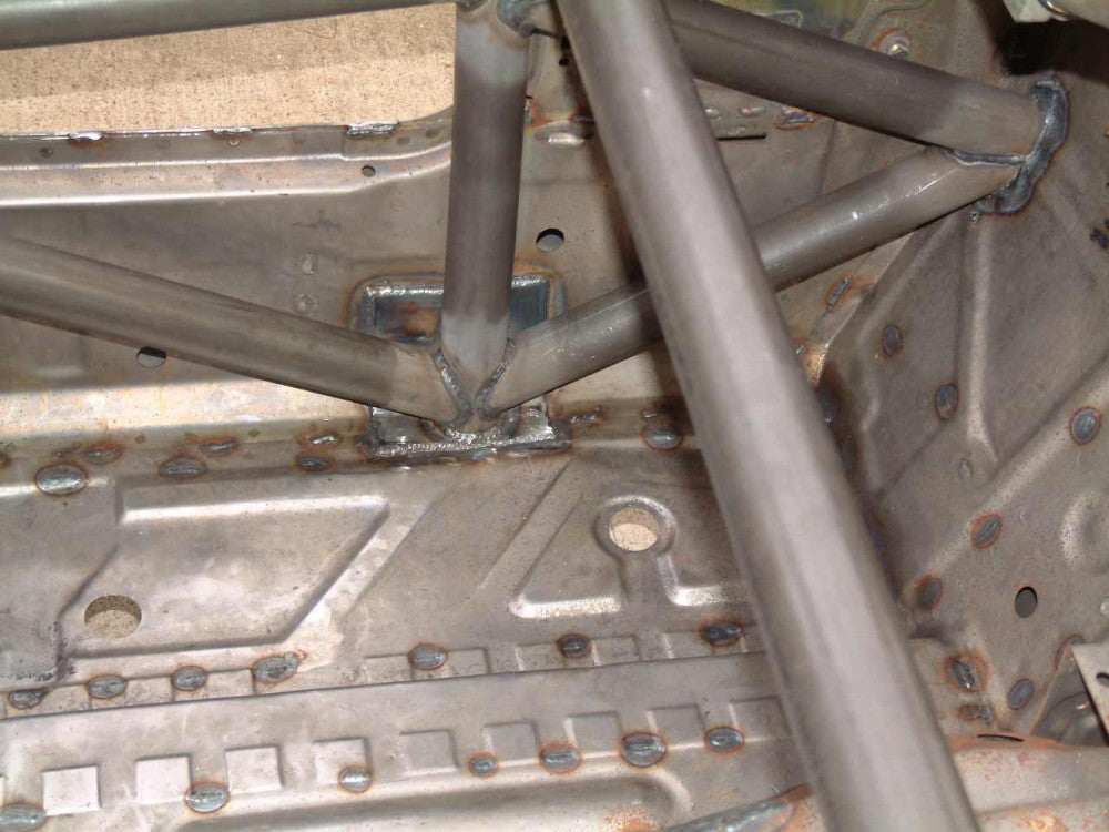 BMW Z3 Coupe International Multipoint T45 roll cage kit. FIA Certificated