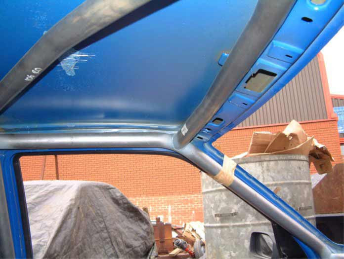 CITROEN Saxo International Multipoint T45 roll cage kit. Certifié FIA / MSUK