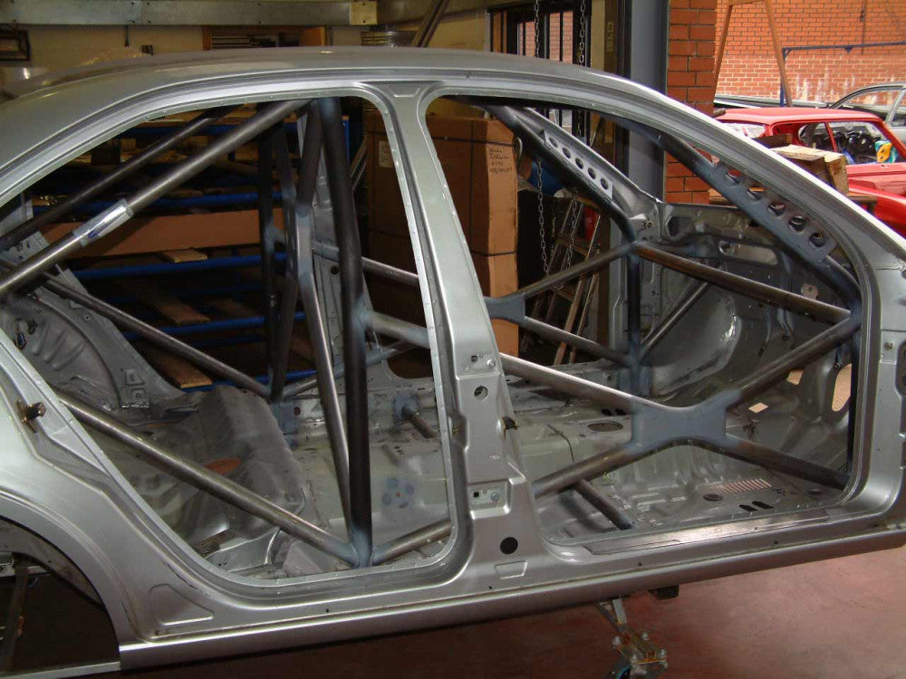 FORD Mondeo MK2 Multipoint T45 roll cage kit