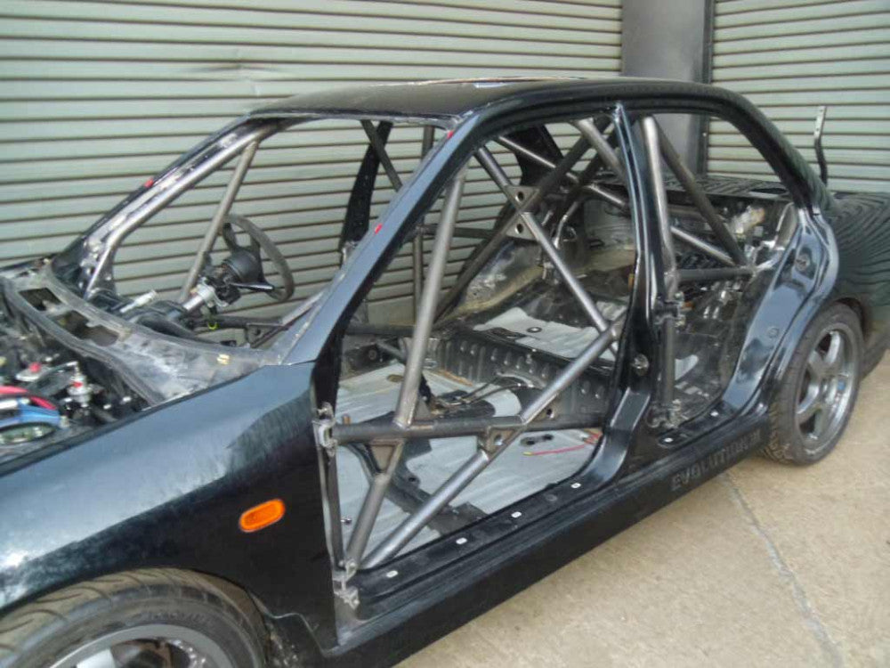MITSUBISHI Lancer EVO 3 International Multipoint T45 roll cage kit. FIA Certificated