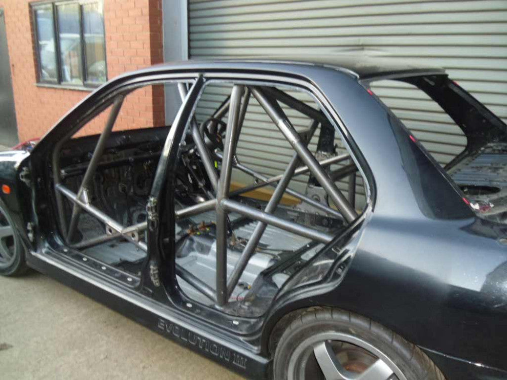 MITSUBISHI Lancer EVO 3 International Multipoint T45 roll cage kit. FIA Certificated