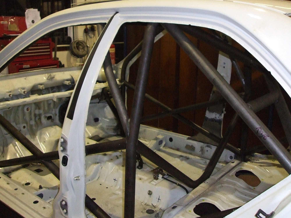 MITSUBISHI Lancer EVO 4 International Multipoint T45 roll cage kit. FIA Certificated