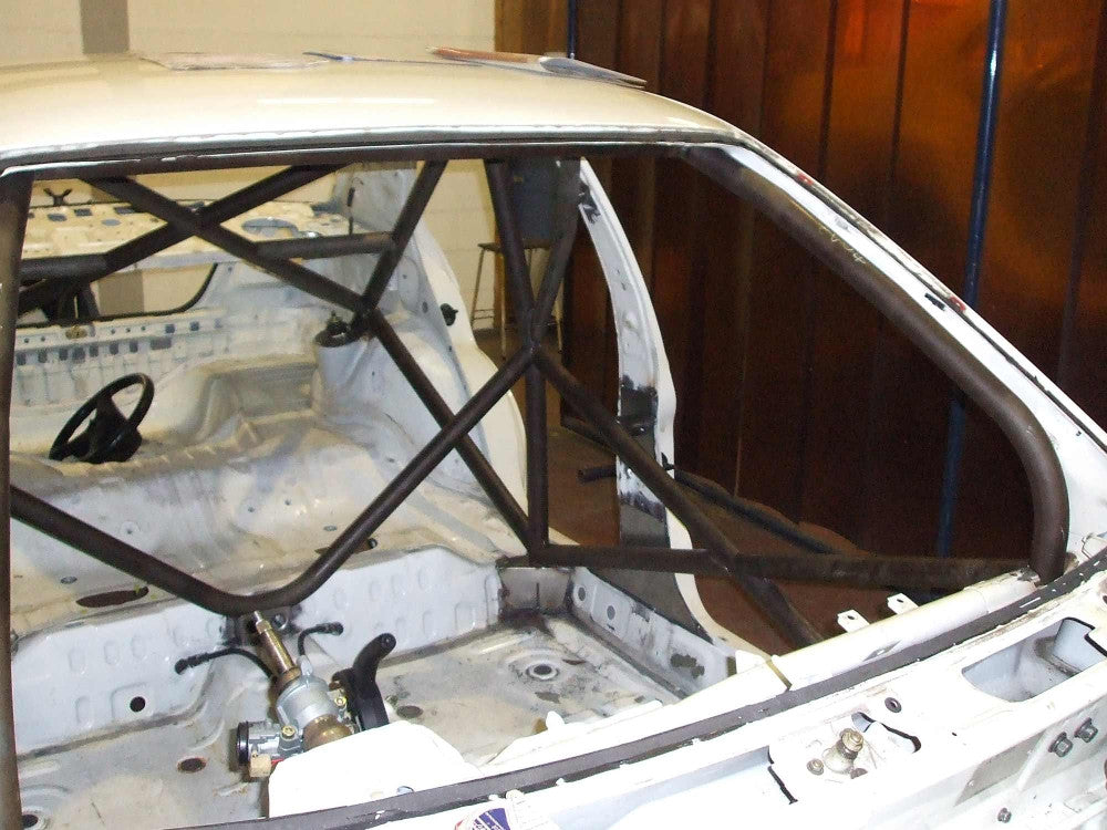 MITSUBISHI Lancer EVO 4 International Multipoint T45 roll cage kit. FIA Certificated