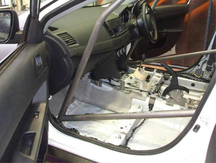MITSUBISHI Lancer EVO X Bolt-in roll cage