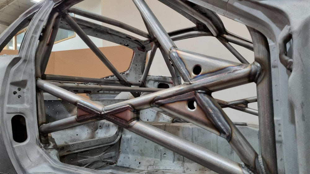 PORSCHE 944 6 point National Spec CDS roll cage kit. MS UK Compliant