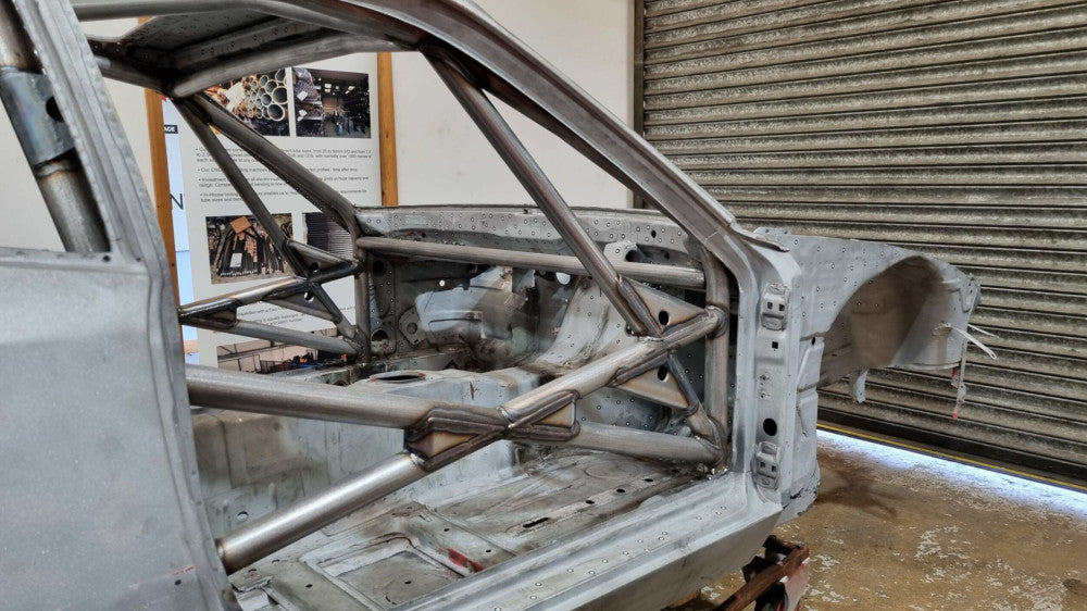 PORSCHE 944 6 point National Spec CDS roll cage kit. MS UK Compliant