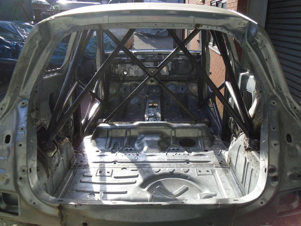 RENAULT Clio MK3 International Multipoint T45 roll cage kit. FIA/MSUK Certificated