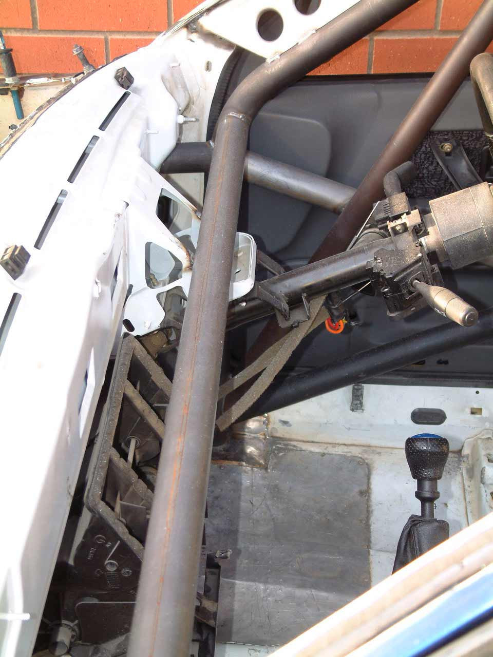 RENAULT Clio Mk1 International Multipoint T45 roll cage kit. FIA Certificated