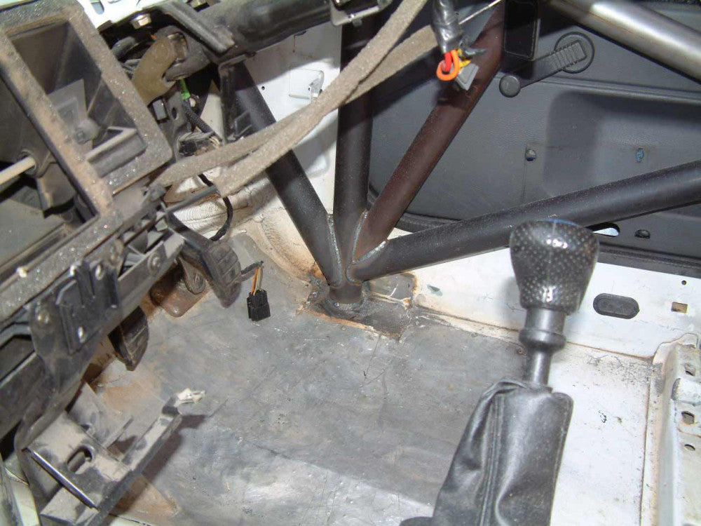 RENAULT Clio Mk1 International Multipoint T45 roll cage kit. FIA Certificated