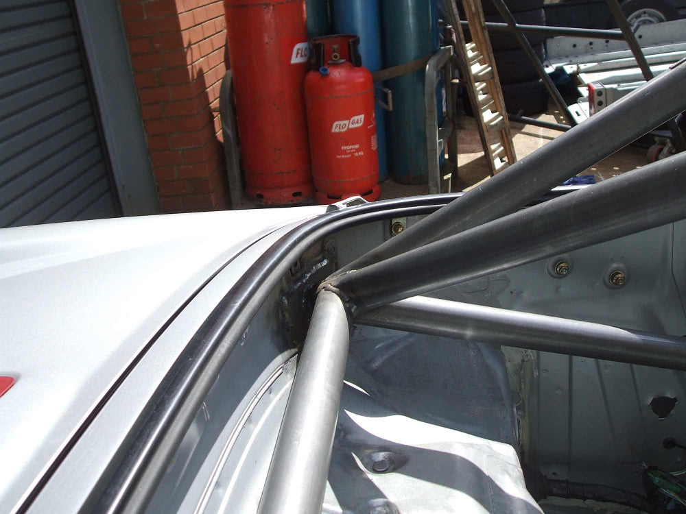 TOYOTA MR2 Mk3 00-07 Multipoint T45 roll cage kit. MS UK Compliant