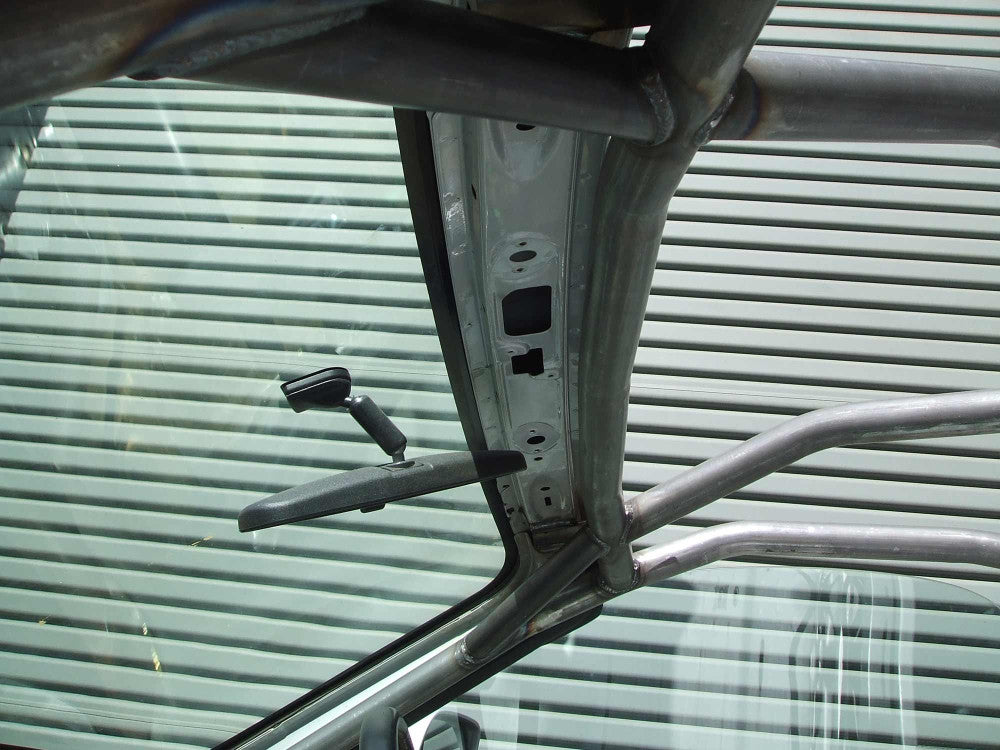 TOYOTA MR2 Mk3 00-07 Multipoint T45 roll cage kit. MS UK Compliant