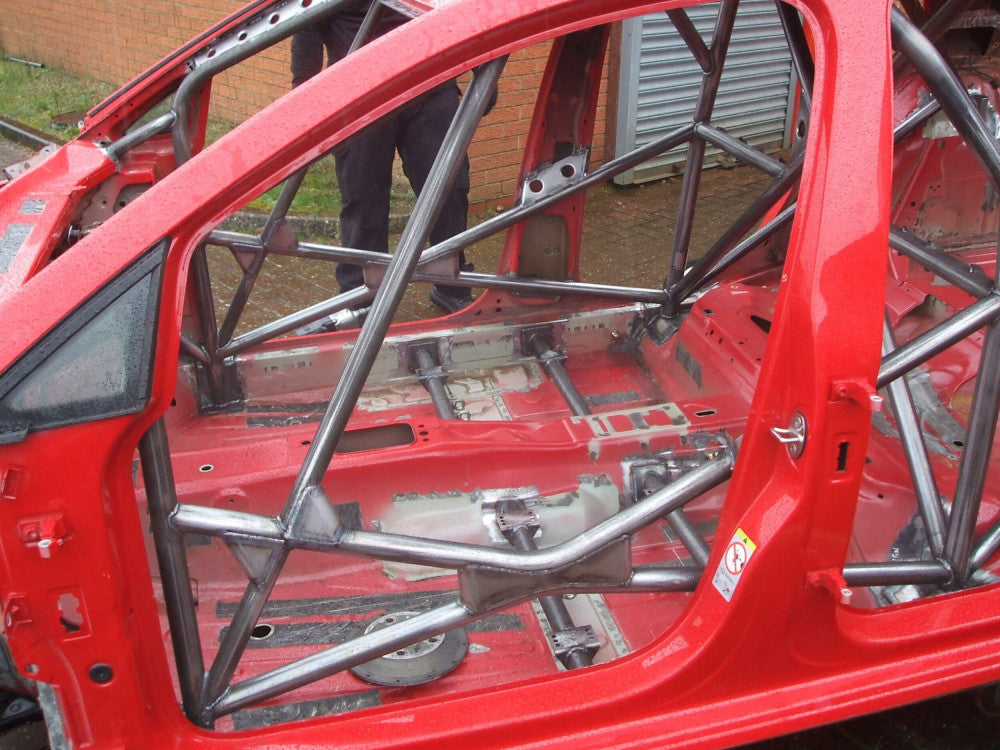 VOLKSWAGEN Golf Mk7 Multipoint T45 Überrollkäfigsatz FIA Zertifiziert